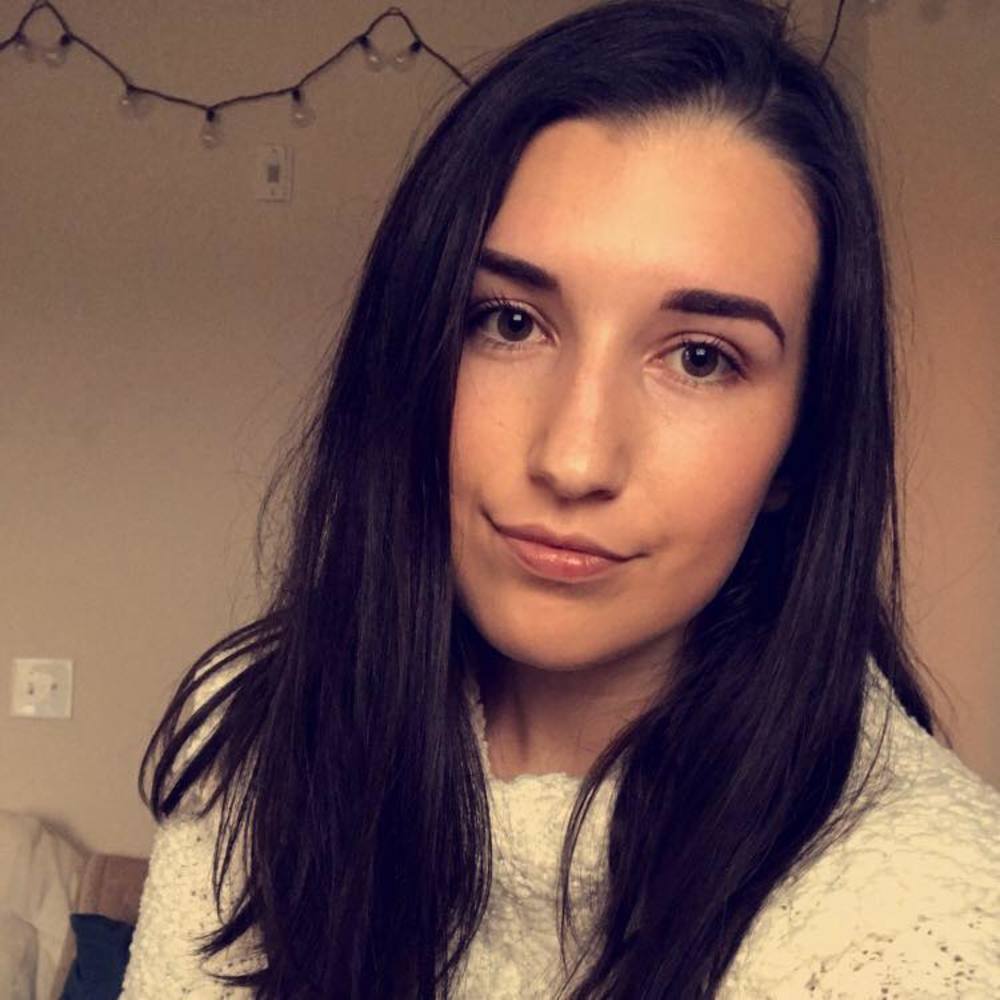 Meet your Posher, Cadie